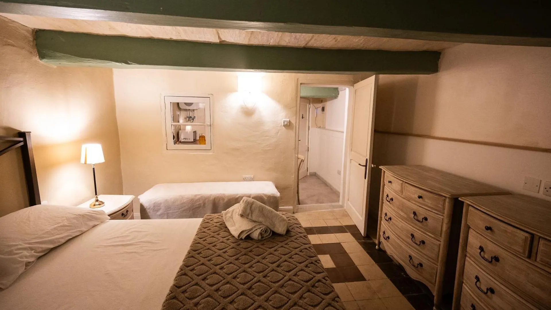 Arcanum Apartment 1 Very Close To Seafront Bus Station And Ferry To Valletta Senglea